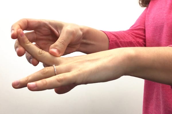 Artrosis en manos y dedos: Este es el ejercicio que ayuda a tratarla